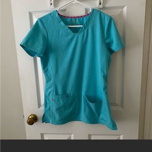 Light blue scrub top size small. Good condition.
STYLE is 20710 COLOR is SLSH